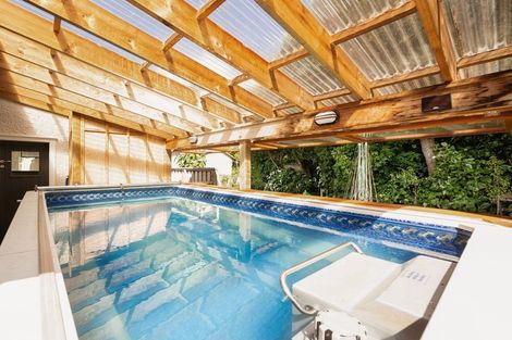 Photo of property in 28 Muri Road, Pukerua Bay, 5026