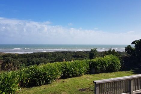 Photo of property in 101 Karaka Street, Castlecliff, Whanganui, 4501