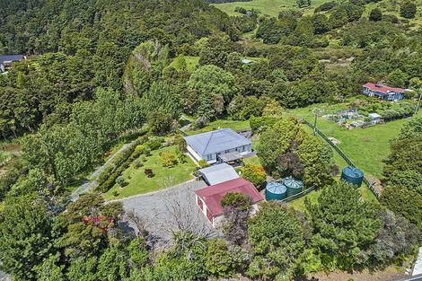 Photo of property in 37 Pahi Road, Paparoa, 0571