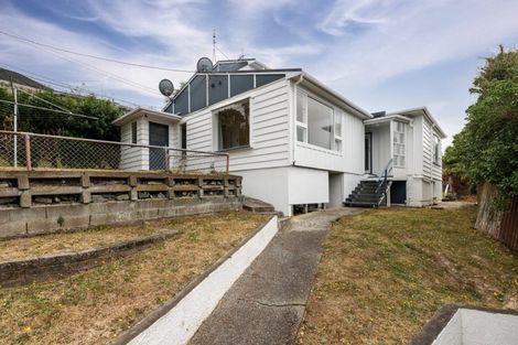 Photo of property in 17 Camperdown Road, Miramar, Wellington, 6022