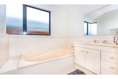 Photo of property in 58 Spinnaker Drive, Flagstaff, Hamilton, 3210