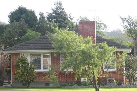 Photo of property in 342 Stokes Valley Road, Stokes Valley, Lower Hutt, 5019