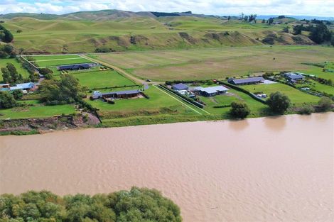 Photo of property in 742a River Road, Otane, 4277