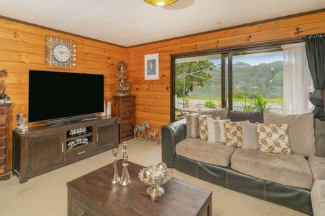 Photo of property in 29 Robinson Road, Whitianga, 3510