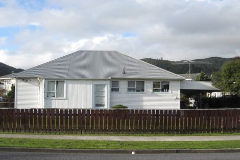 Photo of property in 19 Strand Crescent, Naenae, Lower Hutt, 5011
