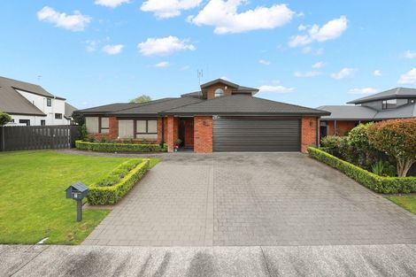 Photo of property in 7 Burn-murdoch Street, St Andrews, Hamilton, 3200