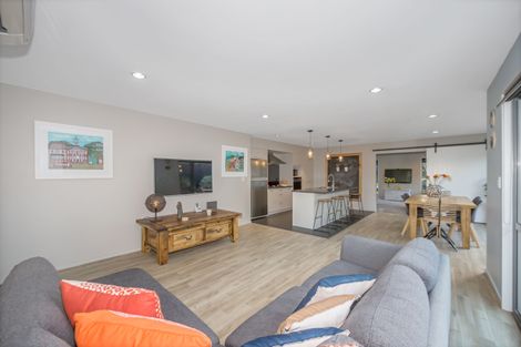 Photo of property in 4a Astrolabe Place, Gulf Harbour, Whangaparaoa, 0930