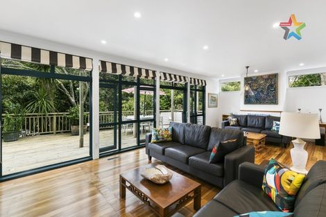 Photo of property in 1 Huia Road, Days Bay, Lower Hutt, 5013