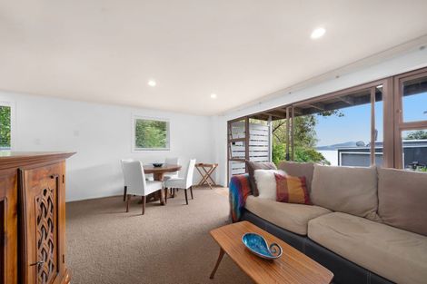 Photo of property in 120 Kawakawa Bay Coast Road, Kawakawa Bay, Papakura, 2585