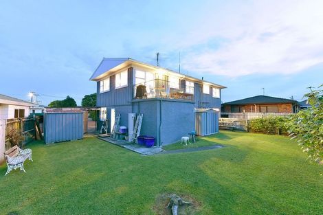 Photo of property in 39 Alice Avenue, Orewa, 0931