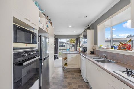 Photo of property in 107 Oakhampton Street, Hornby, Christchurch, 8042