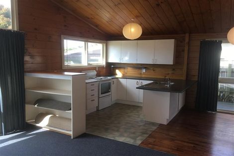 Photo of property in 10 Bahama Crescent, Paraparaumu Beach, Paraparaumu, 5032