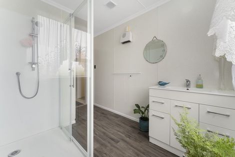 Photo of property in 15 Hamlet Street, Stratford, 4332