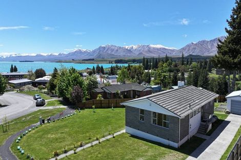 Photo of property in 32 Aorangi Crescent, Lake Tekapo, 7999