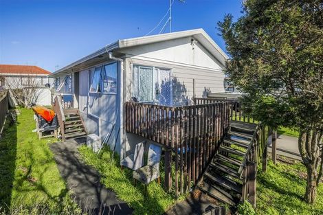 Photo of property in 3/10 Penion Drive, Flat Bush, Auckland, 2023