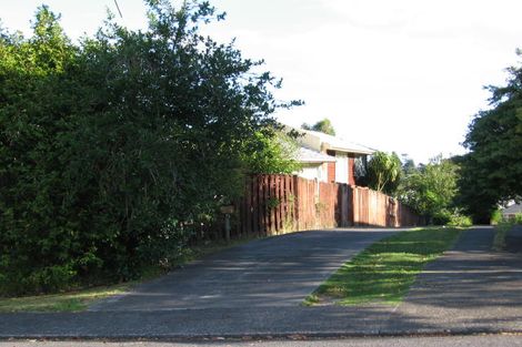 Photo of property in 80a Lantana Road, Green Bay, Auckland, 0604