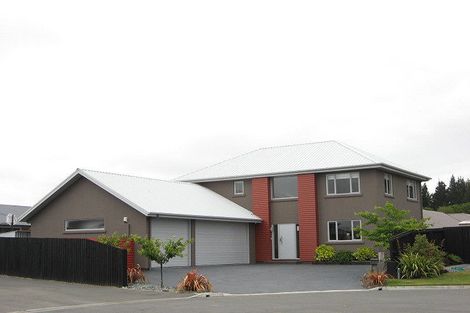 Photo of property in 8 Matua Place, Parklands, Christchurch, 8083
