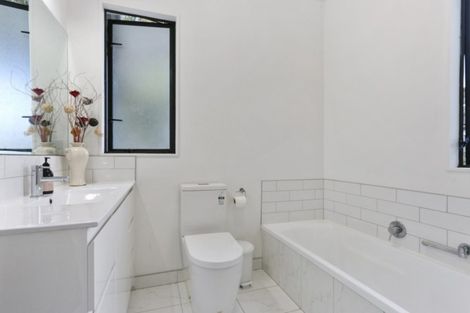 Photo of property in 14a Taylor Road, Mangere Bridge, Auckland, 2022