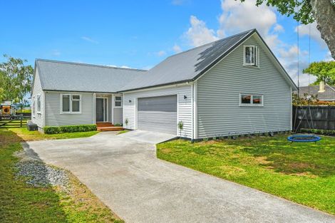 Photo of property in 25 Village Way, Ardmore, Papakura, 2582