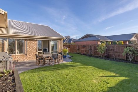 Photo of property in 16 Highwood Lane, Burnside, Christchurch, 8053