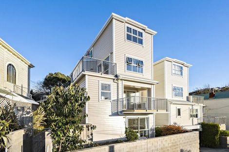 Photo of property in 8p Finlay Terrace, Mount Cook, Wellington, 6021