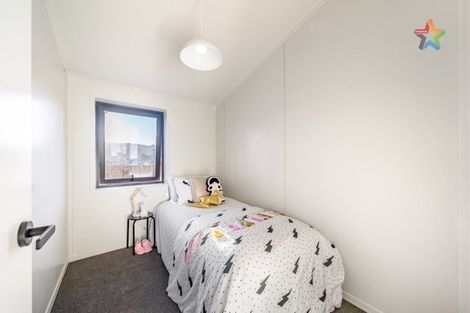 Photo of property in 18d Norana Road, Maoribank, Upper Hutt, 5018