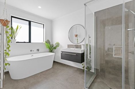 Photo of property in 33 Te Hurunui Drive, Pegasus, 7612