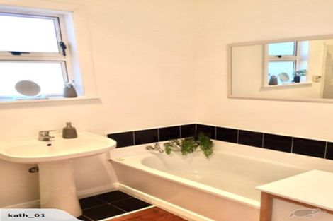 Photo of property in 10 Karamu Street, Ngaio, Wellington, 6035