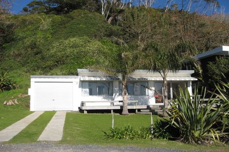 Photo of property in 145 Long Beach Road, Russell, 0202