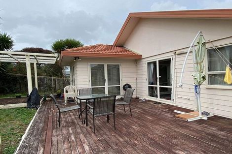 Photo of property in 55 Barbados Drive, Unsworth Heights, Auckland, 0632