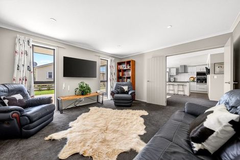 Photo of property in 3 Redwood Lane, Martinborough, 5711