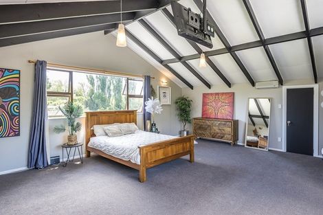 Photo of property in 531 Kawiu Road, Levin, 5572