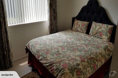 Photo of property in 3/262 Centreway Road, Orewa, 0931