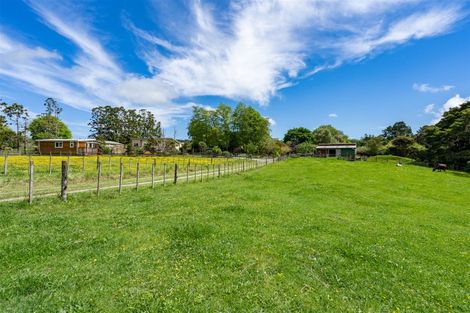 Photo of property in 1021 Old North Road, Waimauku, 0882