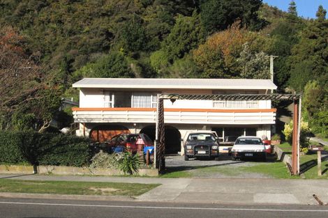 Photo of property in 97 Stokes Valley Road, Stokes Valley, Lower Hutt, 5019