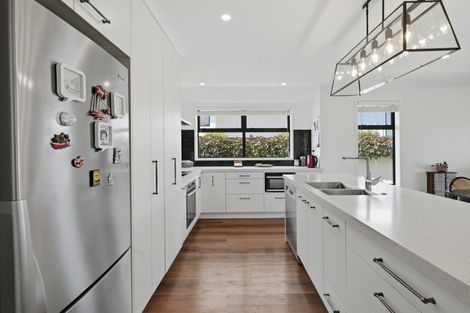 Photo of property in 14 Saint Thomas Avenue, Pyes Pa, Tauranga, 3112