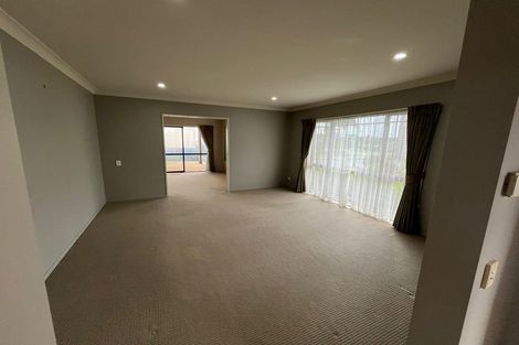Photo of property in 66 Blackwood Drive, Wattle Downs, Auckland, 2103