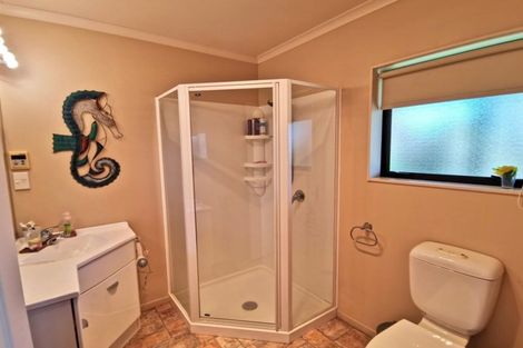 Photo of property in 151 Pukenamu Road, Te Horo, Otaki, 5581