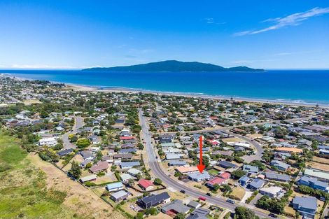 Photo of property in 29 Rutherford Drive, Waikanae Beach, Waikanae, 5036