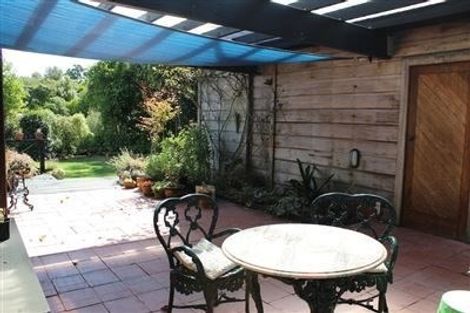 Photo of property in 21 Kakariki Grove, Waikanae, 5036