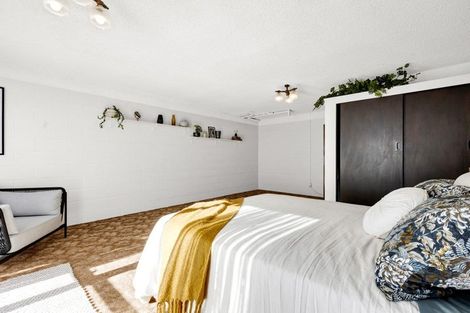 Photo of property in 21 Villa Place, Bell Block, New Plymouth, 4312