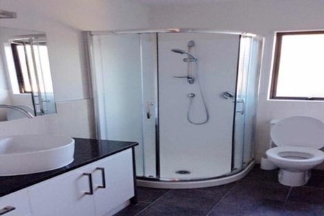 Photo of property in 16 Lomas Way, Albany, Auckland, 0632