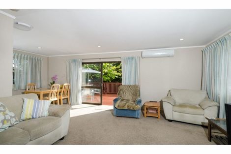 Photo of property in 2/3 Talavera Place, Te Atatu South, Auckland, 0602