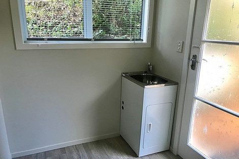 Photo of property in 1/1 Bronwyn Place, Torbay, Auckland, 0630