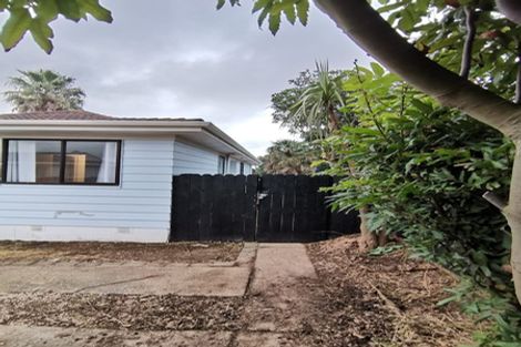 Photo of property in 2/43 Taitimu Drive, Weymouth, Auckland, 2103