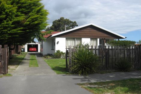 Photo of property in 18 Saunders Place, Redwood, Christchurch, 8051