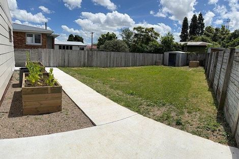 Photo of property in 21 Southsea Crescent, Silverdale, Hamilton, 3216