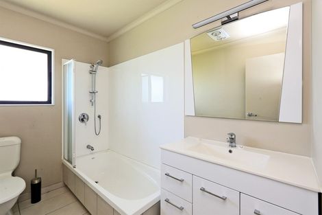 Photo of property in 3 Mcnaughton Place, Onekawa, Napier, 4110