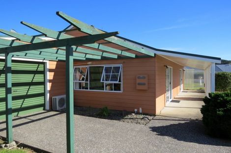 Photo of property in 5 Courthouse Lane, Coromandel, 3506
