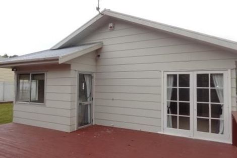 Photo of property in 13 Trengove Place, West Harbour, Auckland, 0618